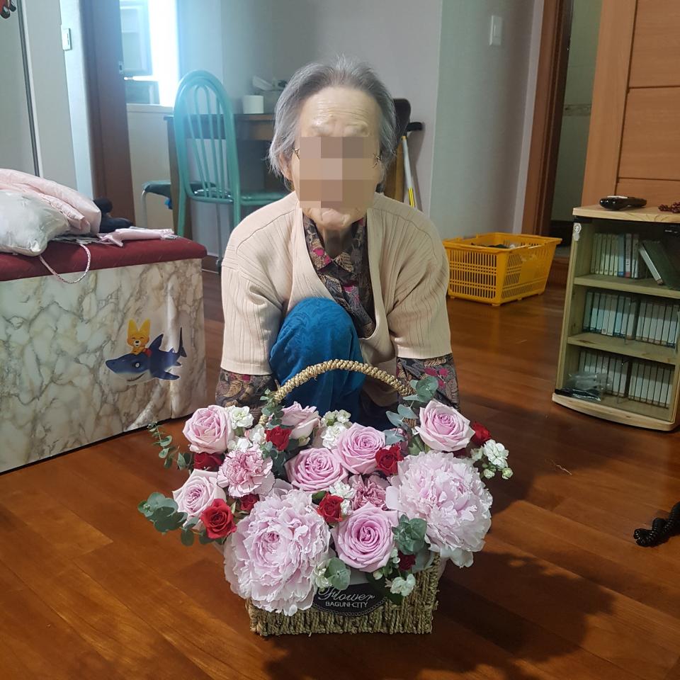 꽃바구니 전달사진.jpg